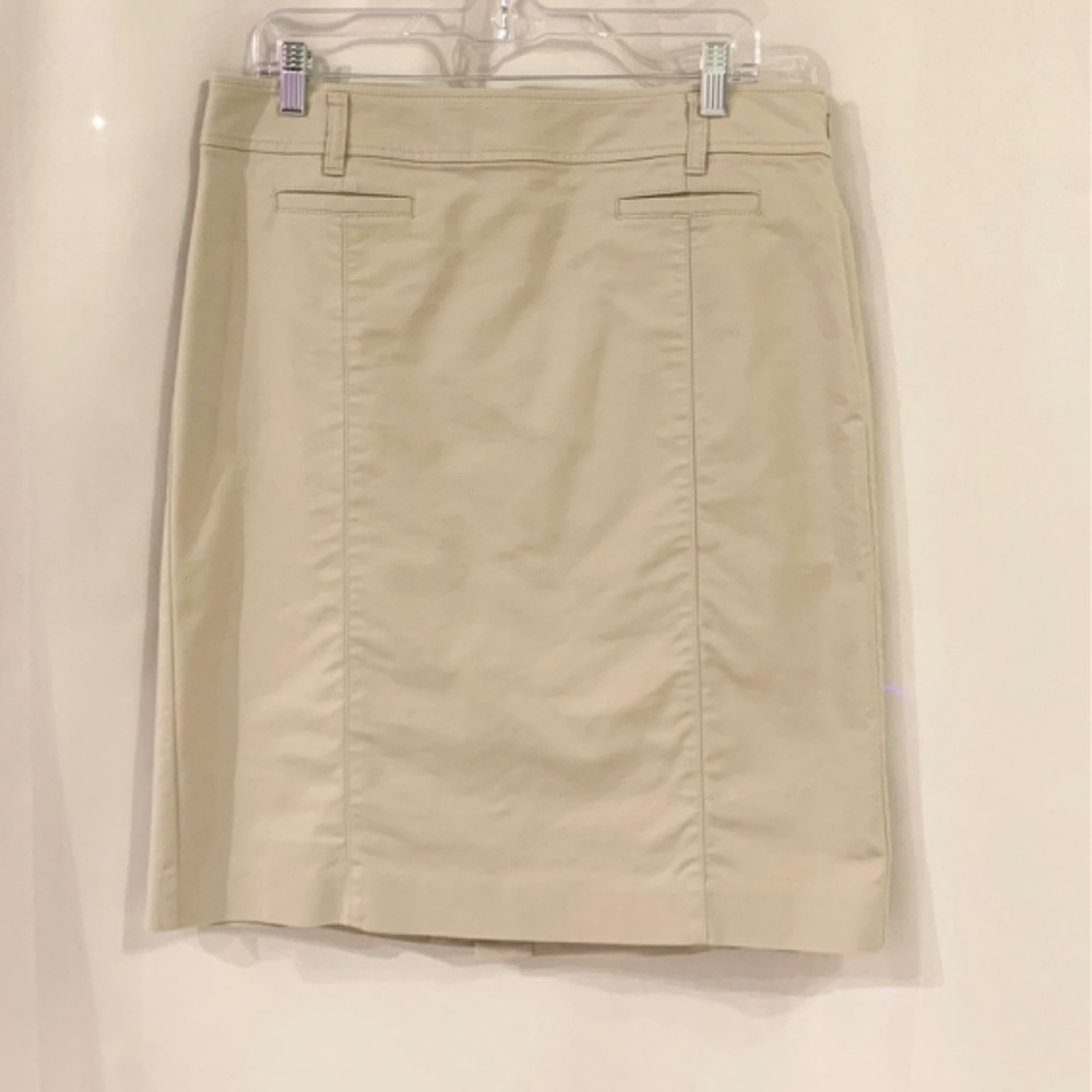 Ann Taylor Khaki Skirt - Picture 2 of 5